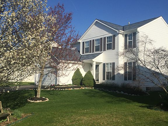 3rd image of 2215 Greenlawn Dr