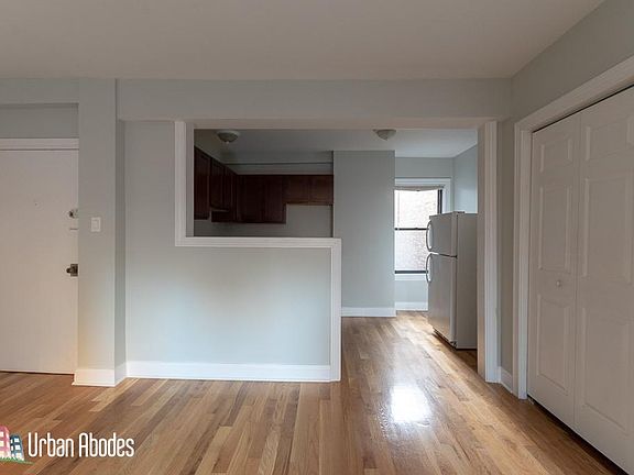 4th image of 1347 N Dearborn St #Ua508