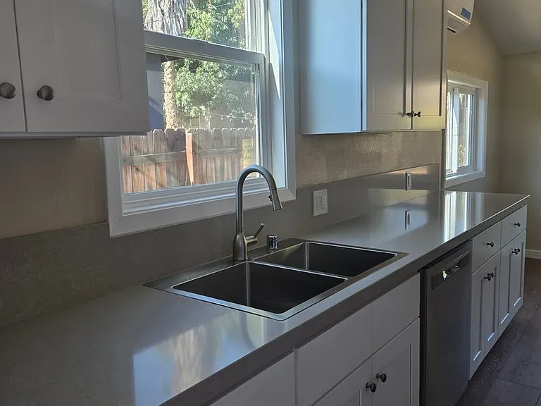6030 Colonial Dr — Photo 9