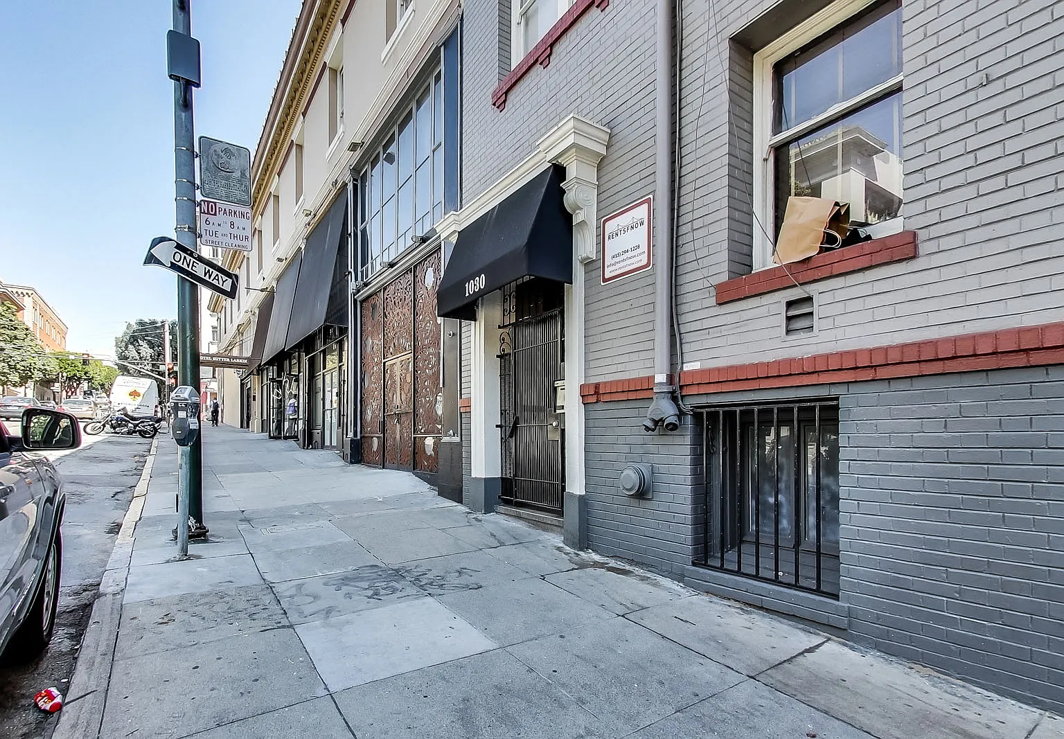 1030 Larkin — Photo 3
