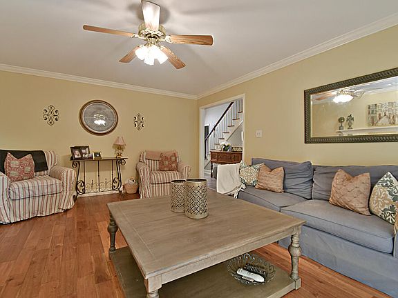 5th image of 729 Sedgley Dr
