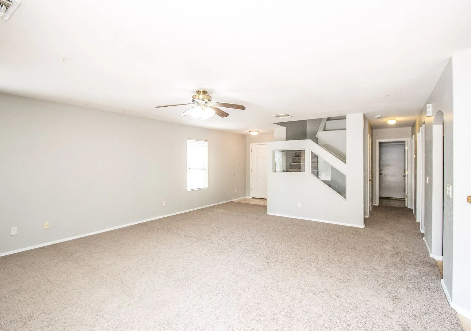 Newly Remodeled 4 Bedroom Home In San Tan Valley — Photo 4