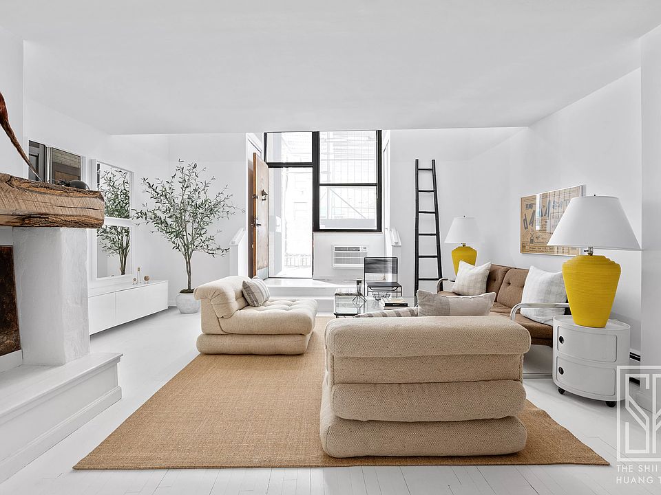 1st image of 130 Barrow St APT 101