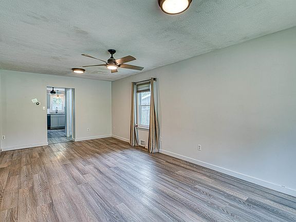 4th image of 1434 Huber Ave