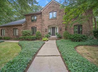 5226 Tunbridge Xing, Fort Wayne, IN 46815