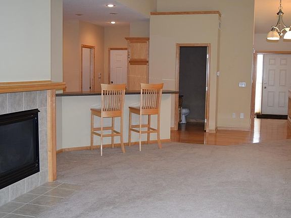 5th image of 1008 NW Waterfront Dr