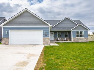 247 S Carney Dr, Saint Clair, MI 48079