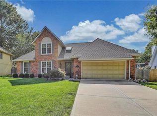 9217 W 112th Ter, Overland Park, KS 66210