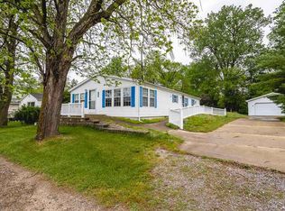 199 Little Stoney Lk, Brooklyn, MI 49230