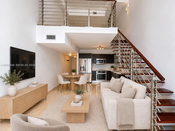 4th image of 41 SE 5th St APT 1412