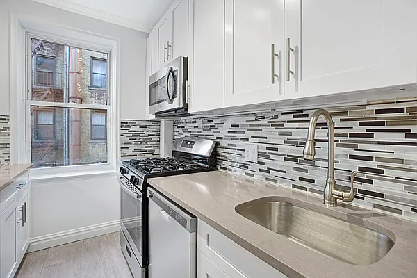 Rented by B Gans Management | media 7