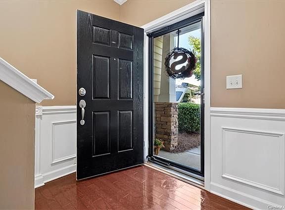 3rd image of 627 Hicklin Dr