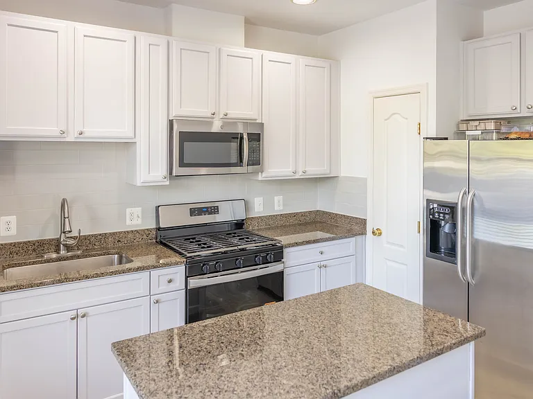 12824 Clarksburg Square Rd #105 — Photo 39