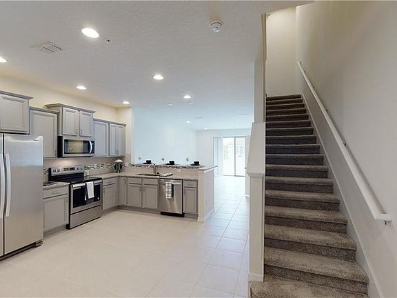 2nd image of 1140 Pavia Dr