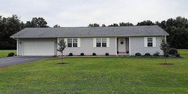 Welcome to 618 Hastings Dr.This home has a partially fenced yard & doggie door.