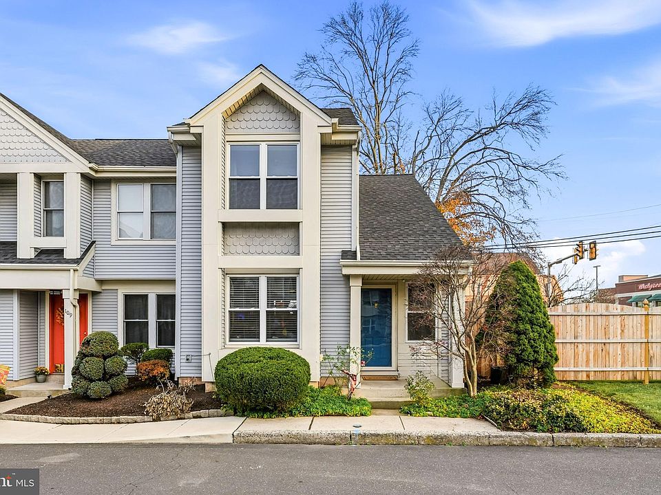 1st image of 108 Allison Ct