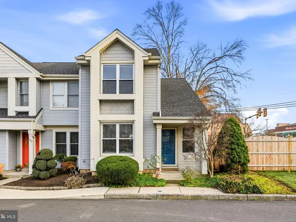 108 Allison Ct, Lansdale, PA 19446