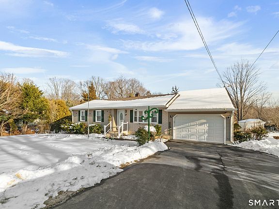 4th image of 24 Bronson Road