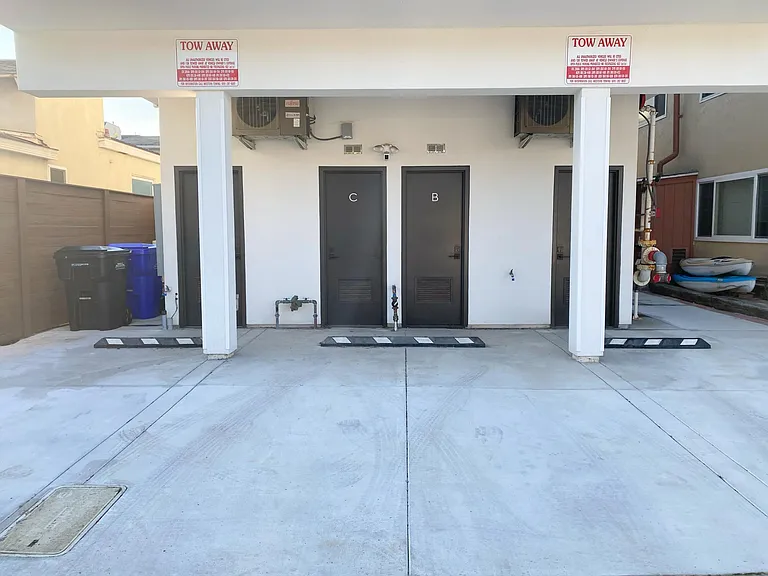 810 Devon Ct #810 — Photo 14