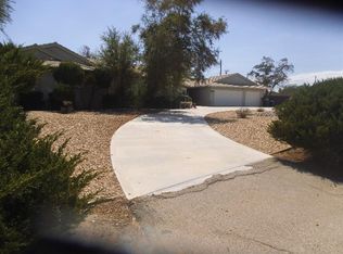 19729 Tomahawk Rd, Apple Valley, CA 92307