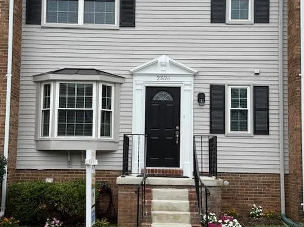 2526 Doverhill Ct, Woodbridge, VA 22192