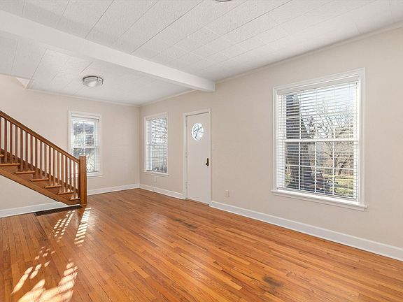 4th image of 2707 Hickman Rd