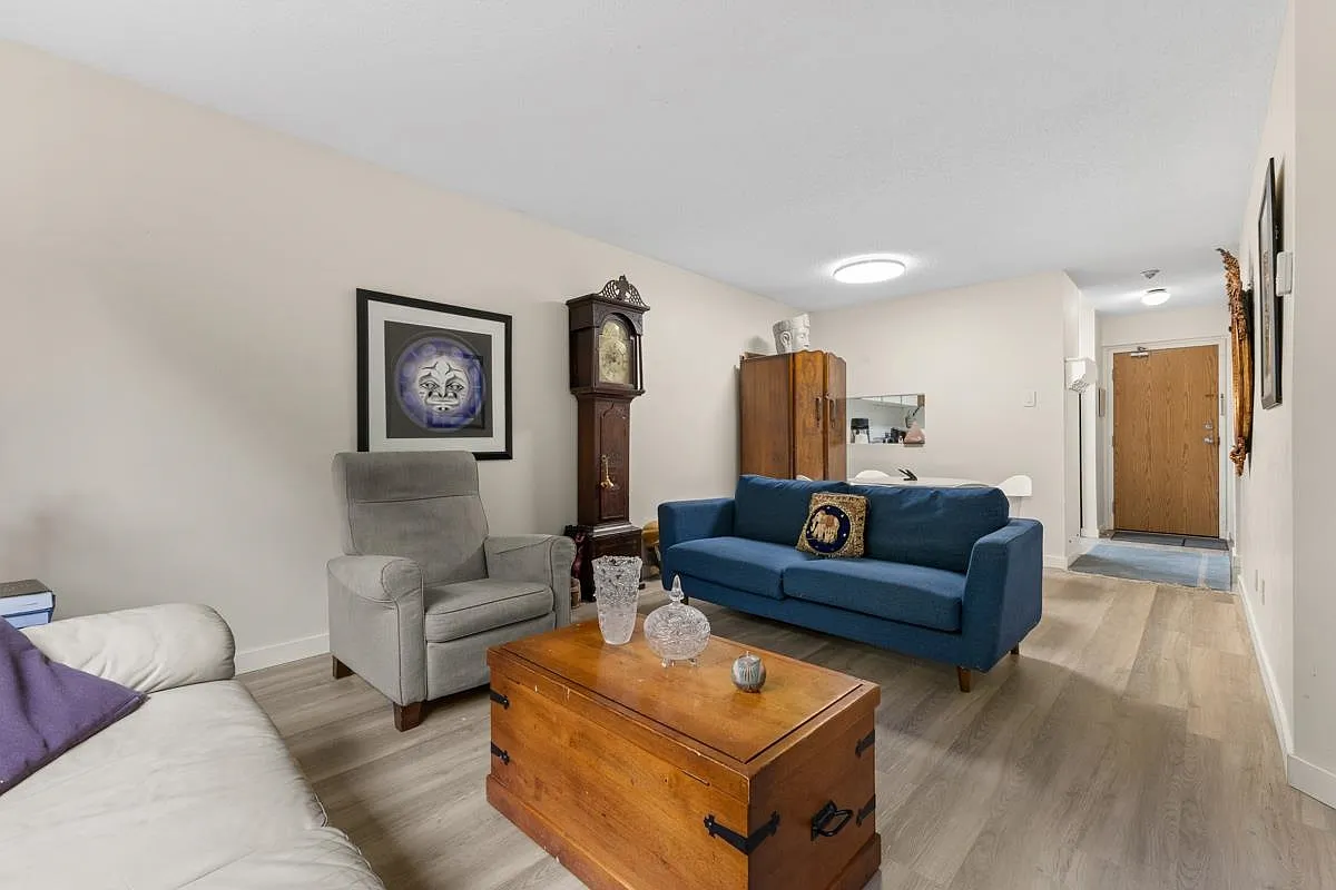 1 bed, 608 sqft, $2,400 — Photo 3