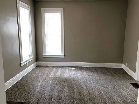 3rd image of 1208 10th Ave