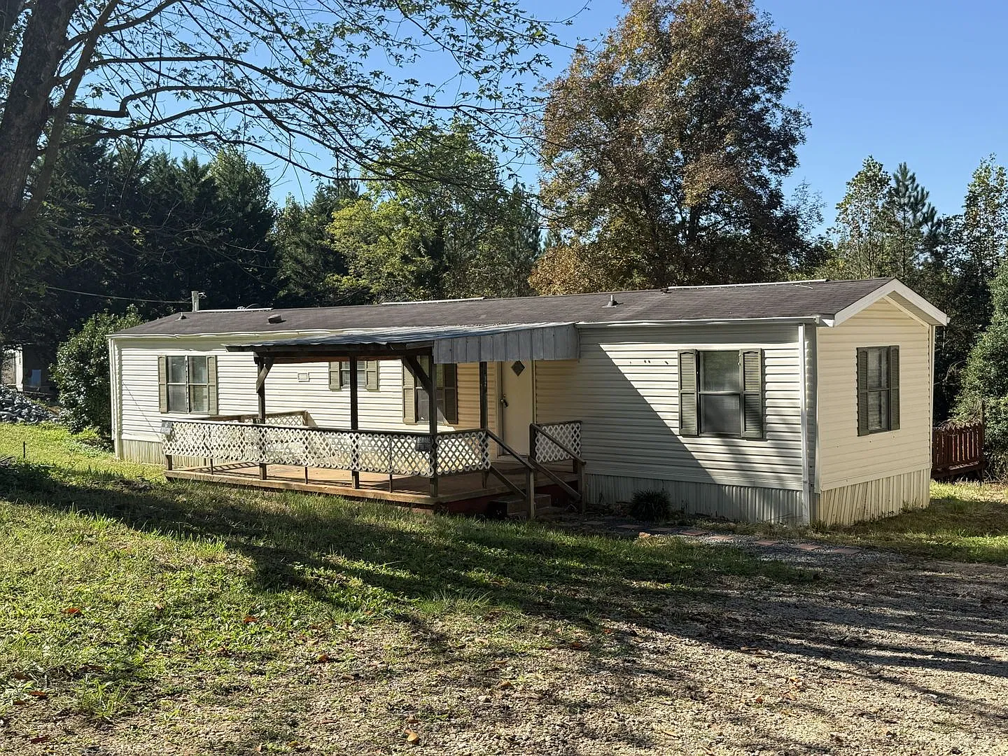 2-Bedroom Home on .75 Acres Marion — Photo 3
