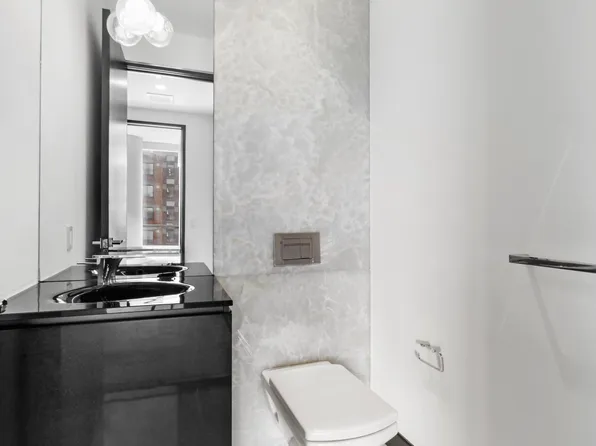 157 West 57th Street image 21 of 27