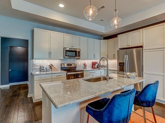4th image of 5641 Arbor Chase Dr