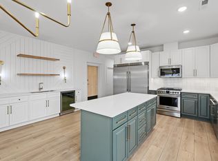 2318 Johnson St NE #101, Minneapolis, MN 55418