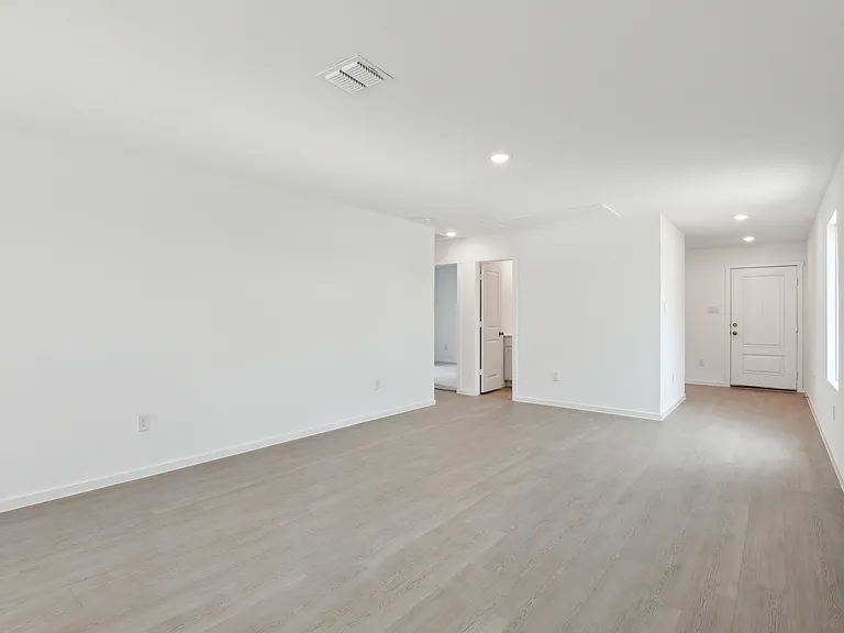 7402 Brownleaf Dr — Photo 3