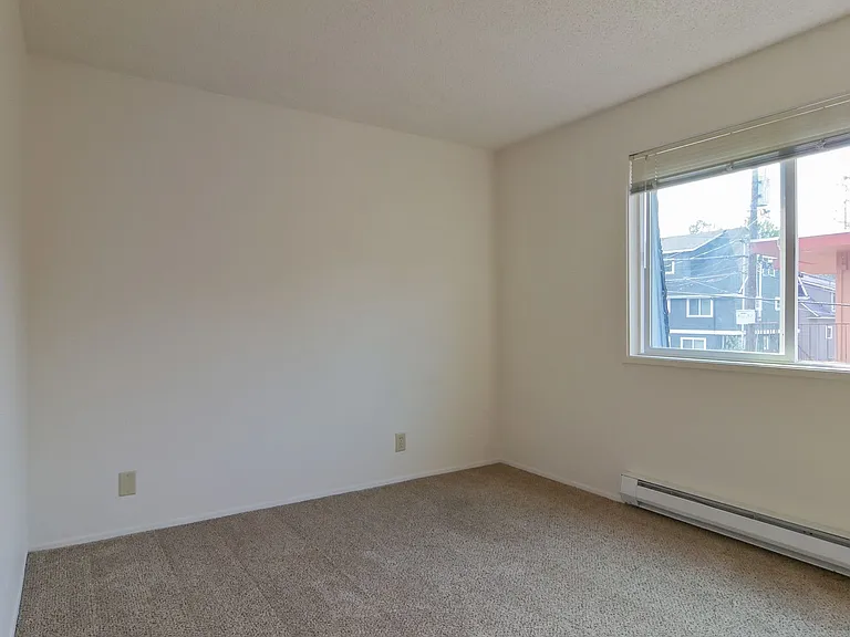 1437 High St — Photo 38