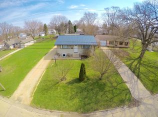 404 Sherman Ave, Dixon, IL 61021