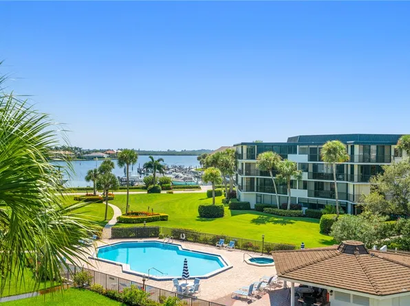 1821 Mooringline Dr APT 2F, Vero Beach, FL 32963