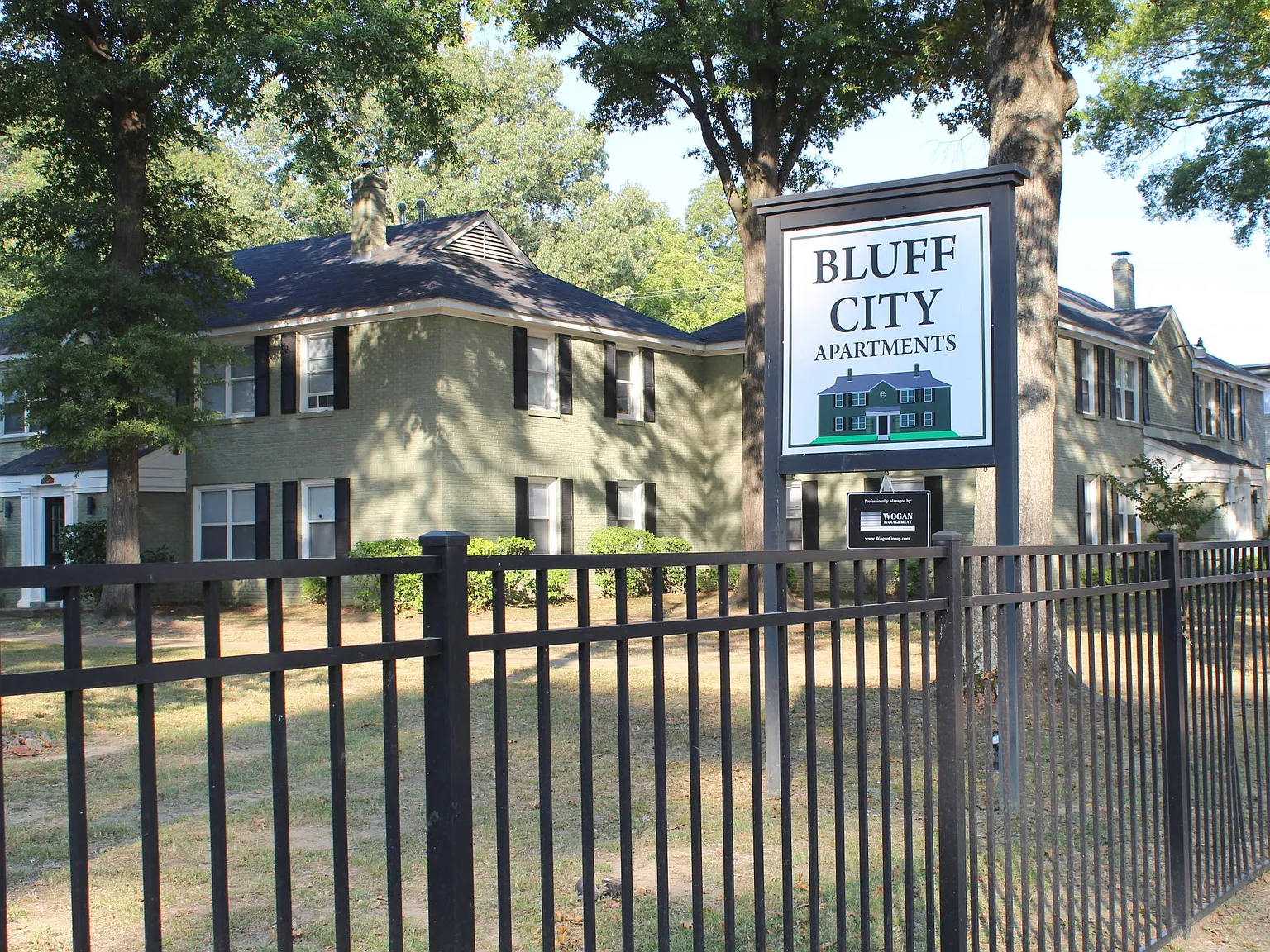 4418 Powell Ave — Photo 1