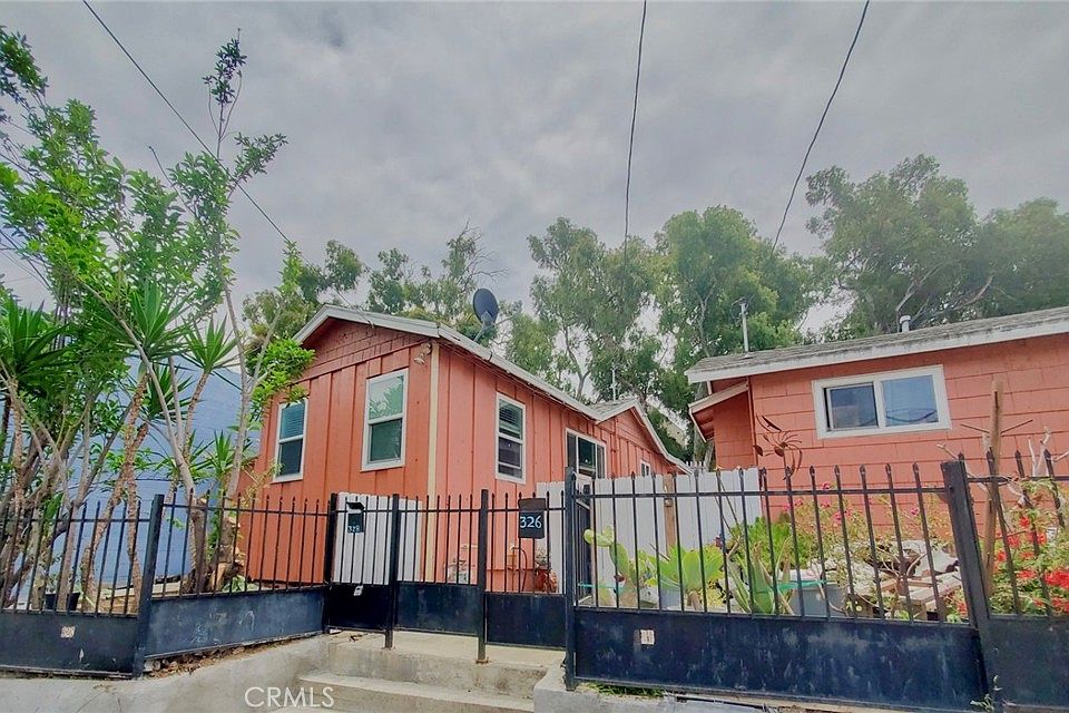 1st image of 326 E Beach Ave