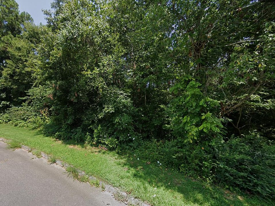 2nd image of 0 Cedarwood Ln SE