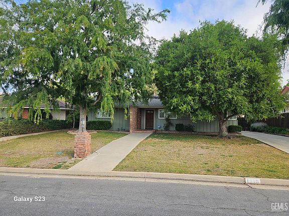 2nd image of 1112 Radcliffe Ave