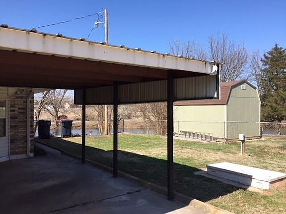 4th image of 6101 Maricle Way