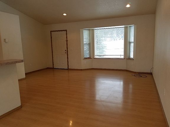 4th image of 105 Ben Williams Ln
