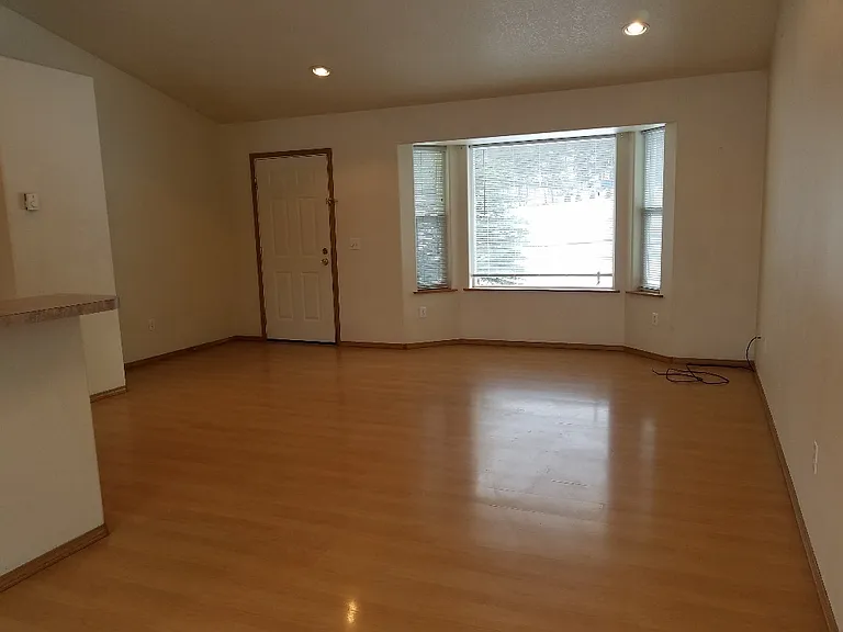 105 Ben Williams Ln — Photo 4