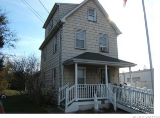 15 Parker St, Manahawkin, NJ 08050