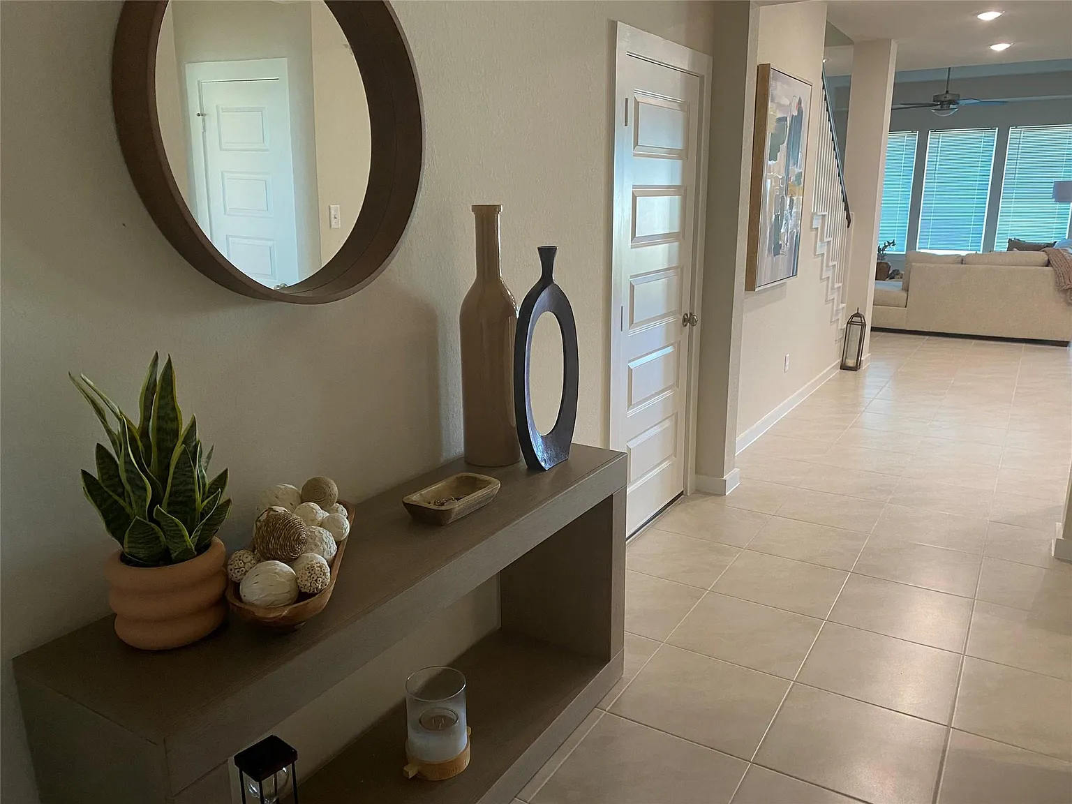 5 bed, 3.0 bath, 2545 sqft, $3,800 — Photo 3