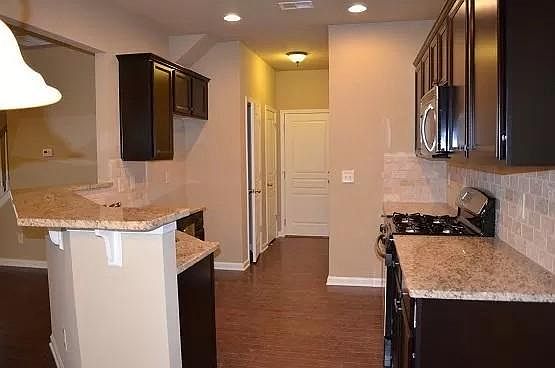 5th image of 5895 Falls Landing Dr