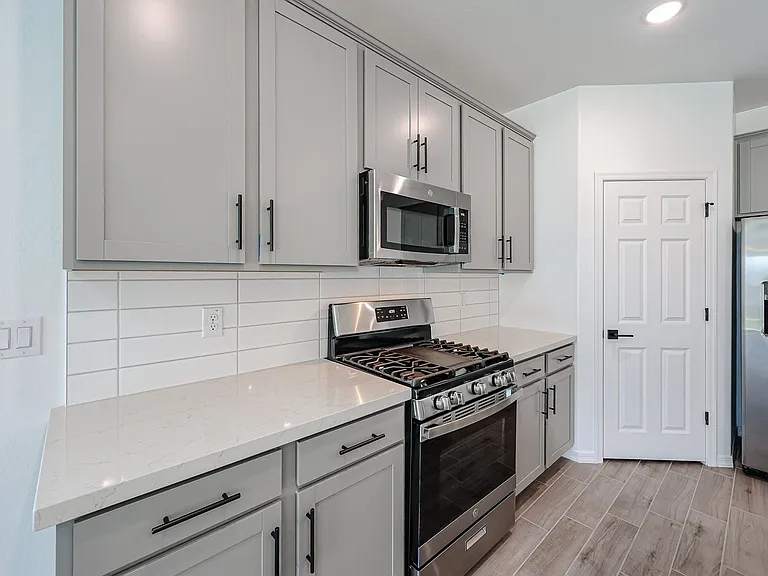 5633 W McNeil St — Photo 19