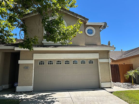 2nd image of 4808 Miramare Ln