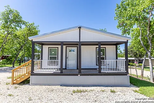 193 Live Oaks St #1 Photo 1
