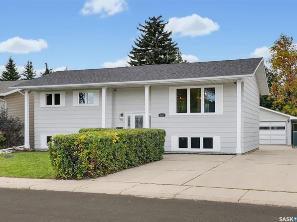 147 Candle Crescent, Saskatoon, SK S7K 5A1